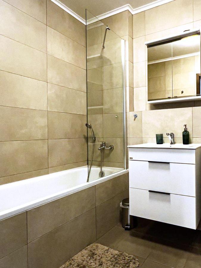 Elegant Escape Apartment I - City Centre براتسيلافا المظهر الخارجي الصورة