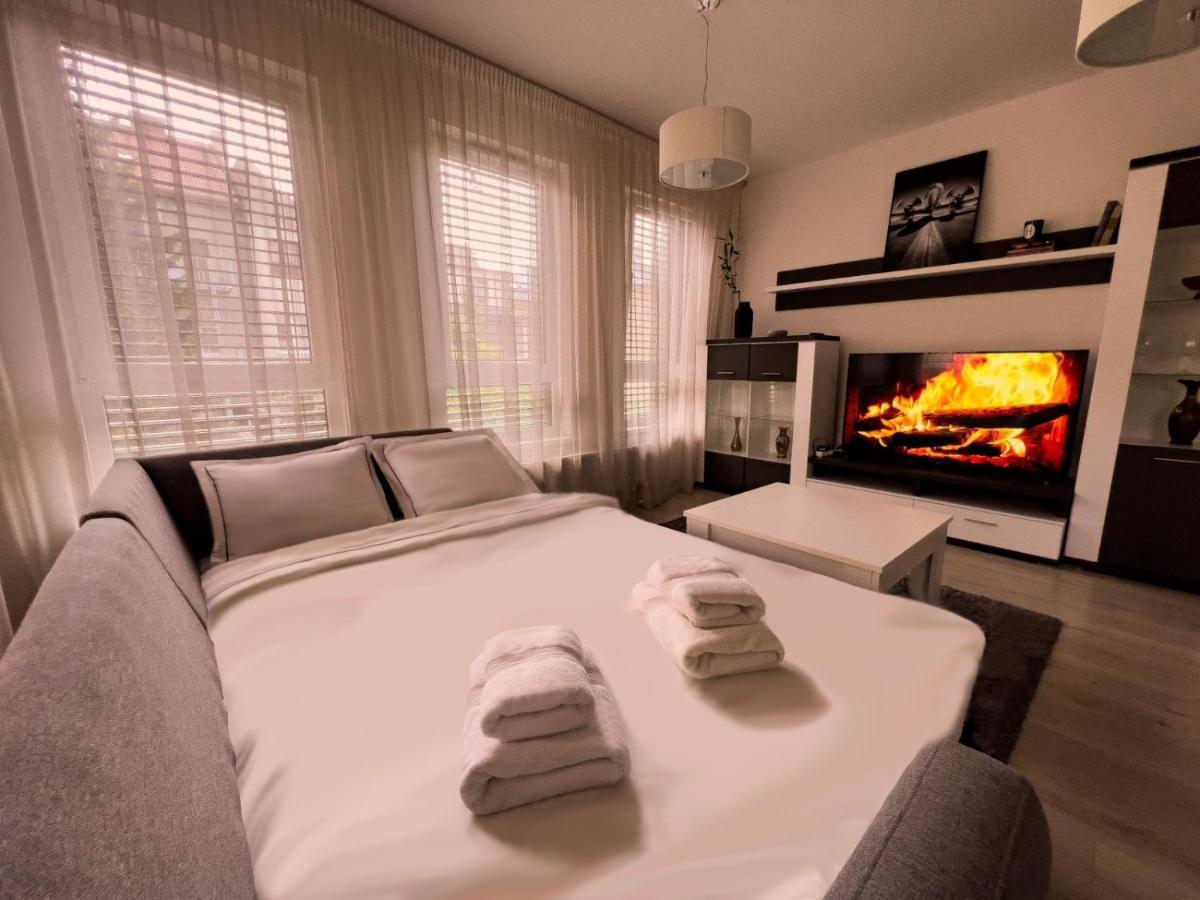 Elegant Escape Apartment I - City Centre براتسيلافا المظهر الخارجي الصورة