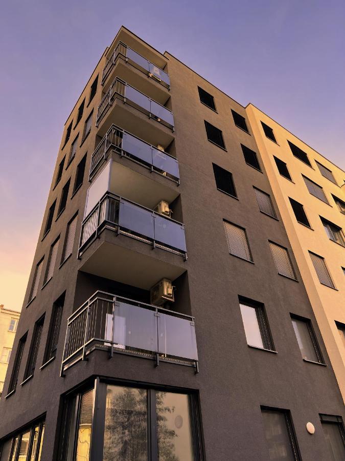 Elegant Escape Apartment I - City Centre براتسيلافا المظهر الخارجي الصورة
